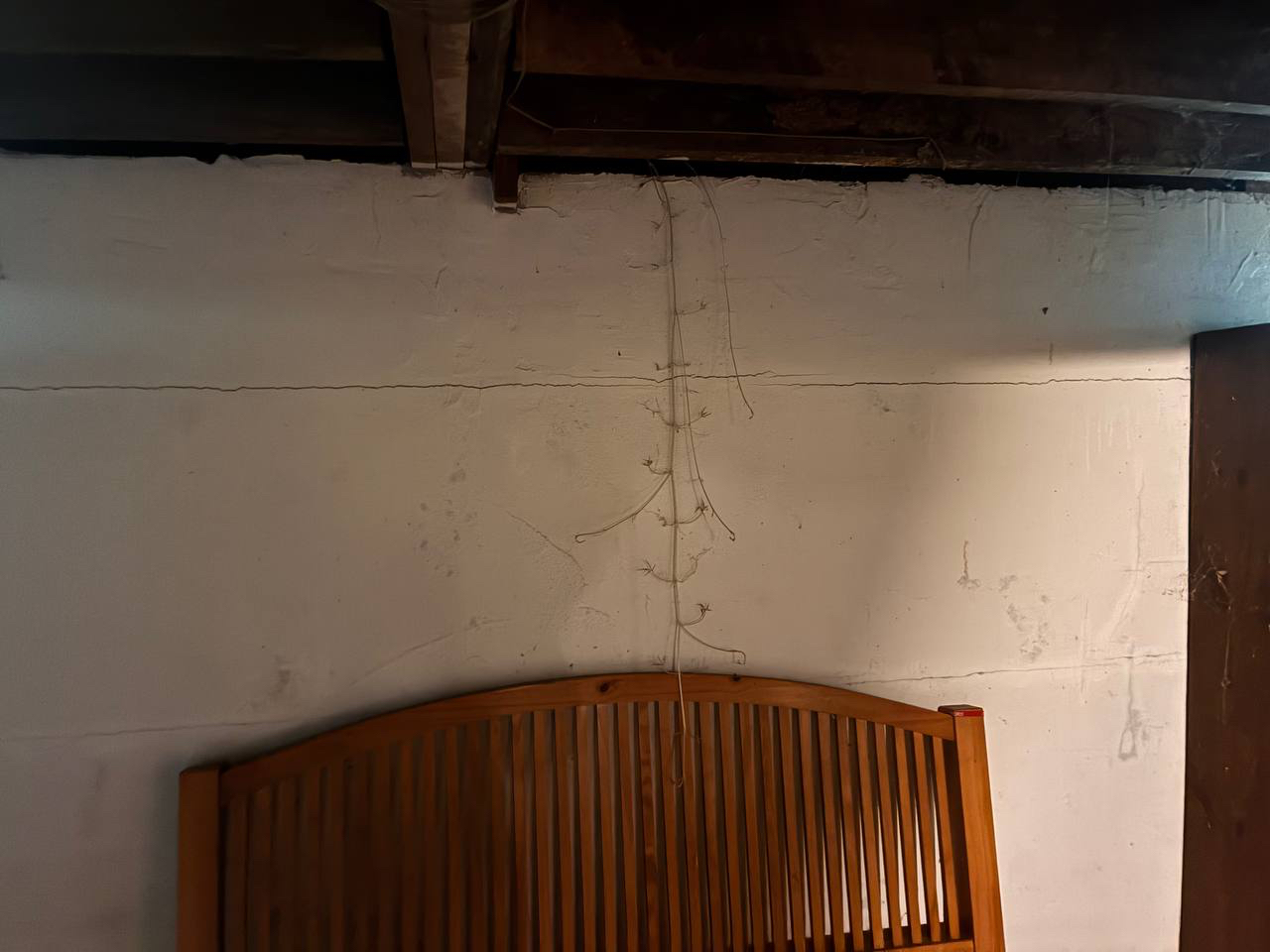 Horizontal crack in the basement foundation wall